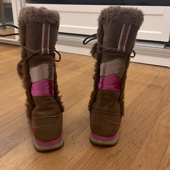 Vintage Nike Faux Fur Trim Suede Snow Winter Moon Boots Size 7 RARE Brown Pink - Picture 4 of 5
